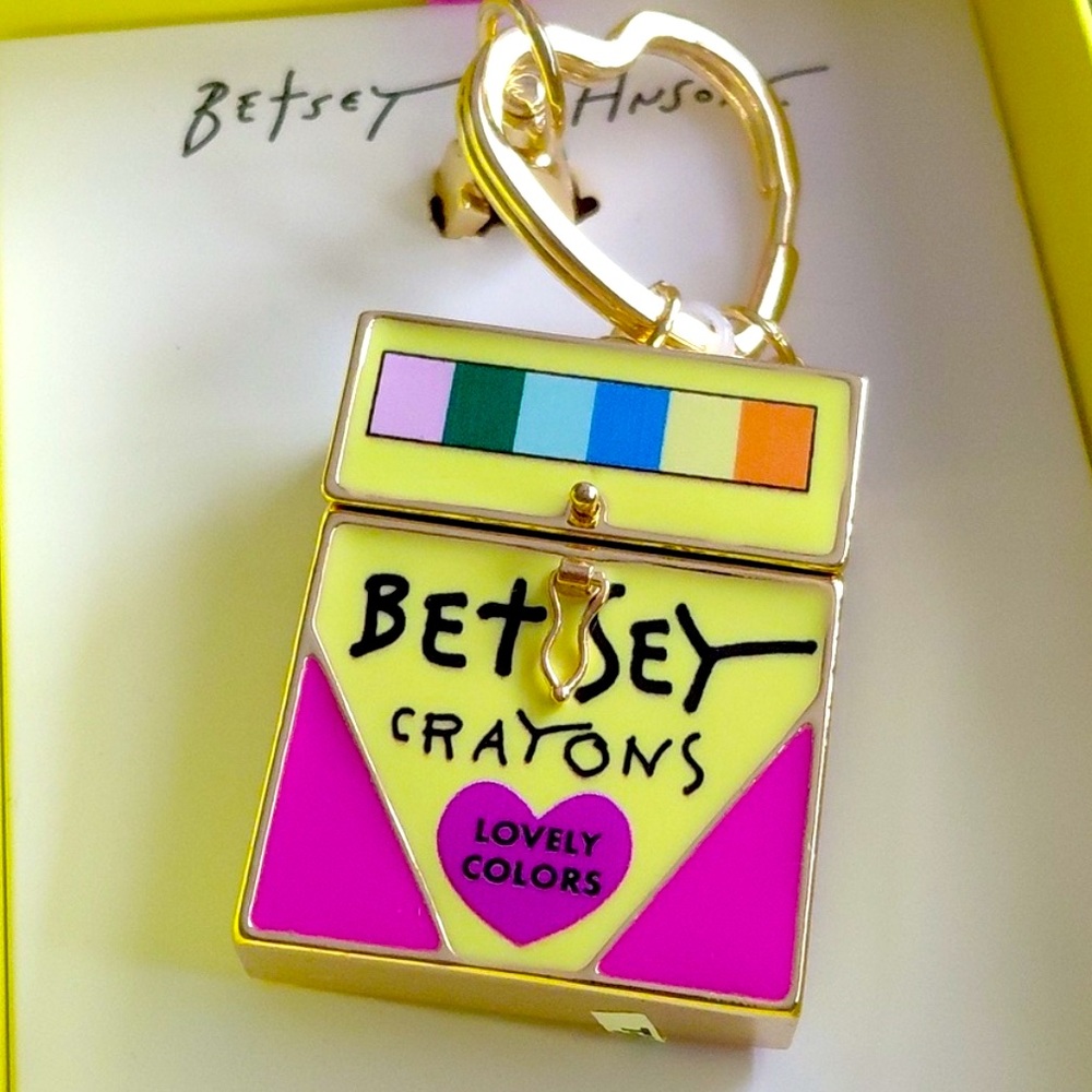 New Betsey Johnson Vibrant Crayon Box keychain - Picture 5 of 12